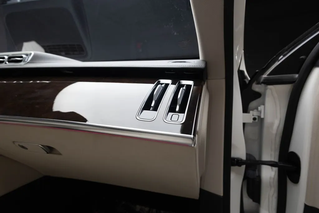 Mercedes-Benz S-Class photo 41