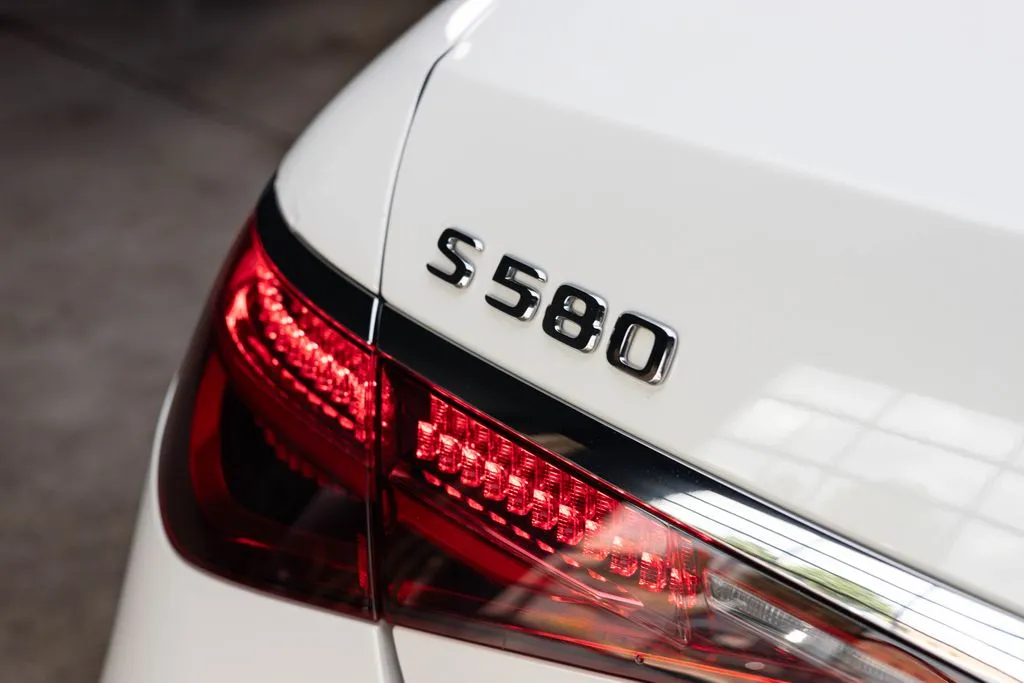 Mercedes-Benz S-Class photo 14