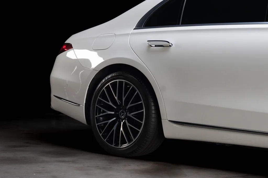 Mercedes-Benz S-Class photo 12
