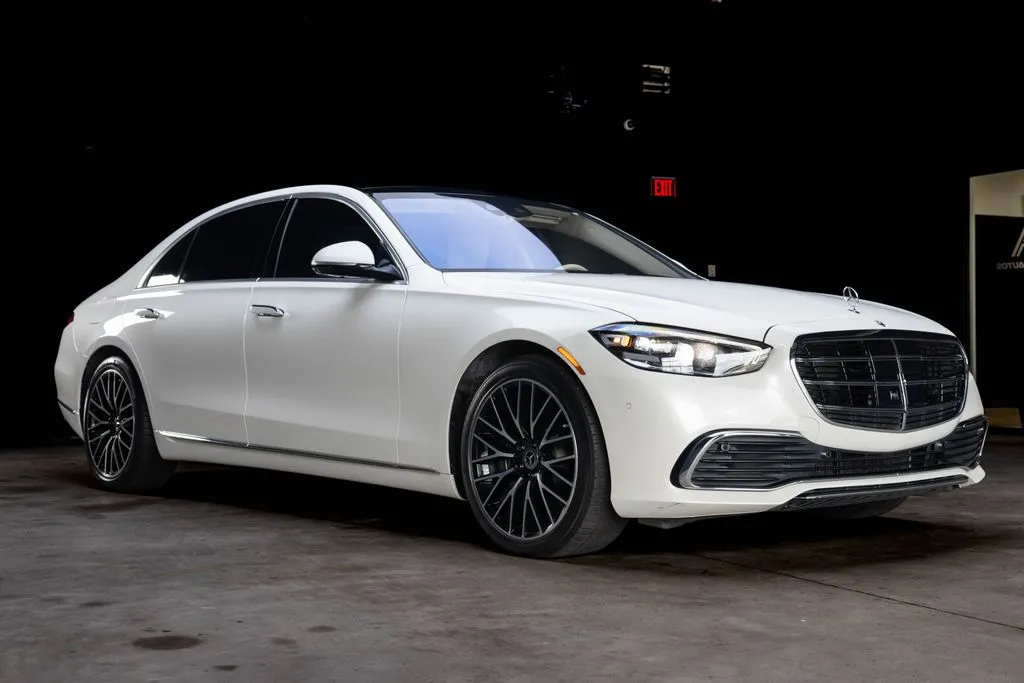 Mercedes-Benz S-Class photo 9