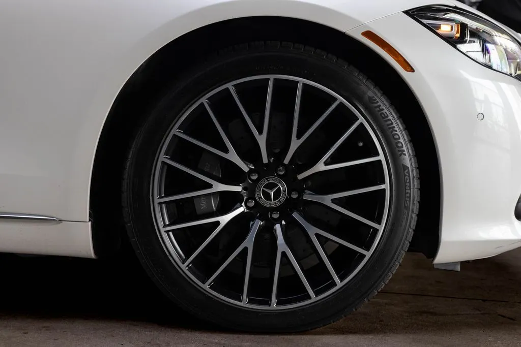 Mercedes-Benz S-Class photo 10