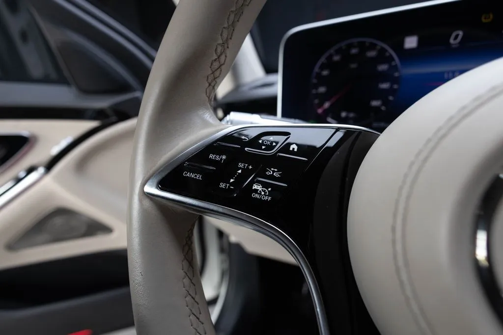 Mercedes-Benz S-Class photo 29