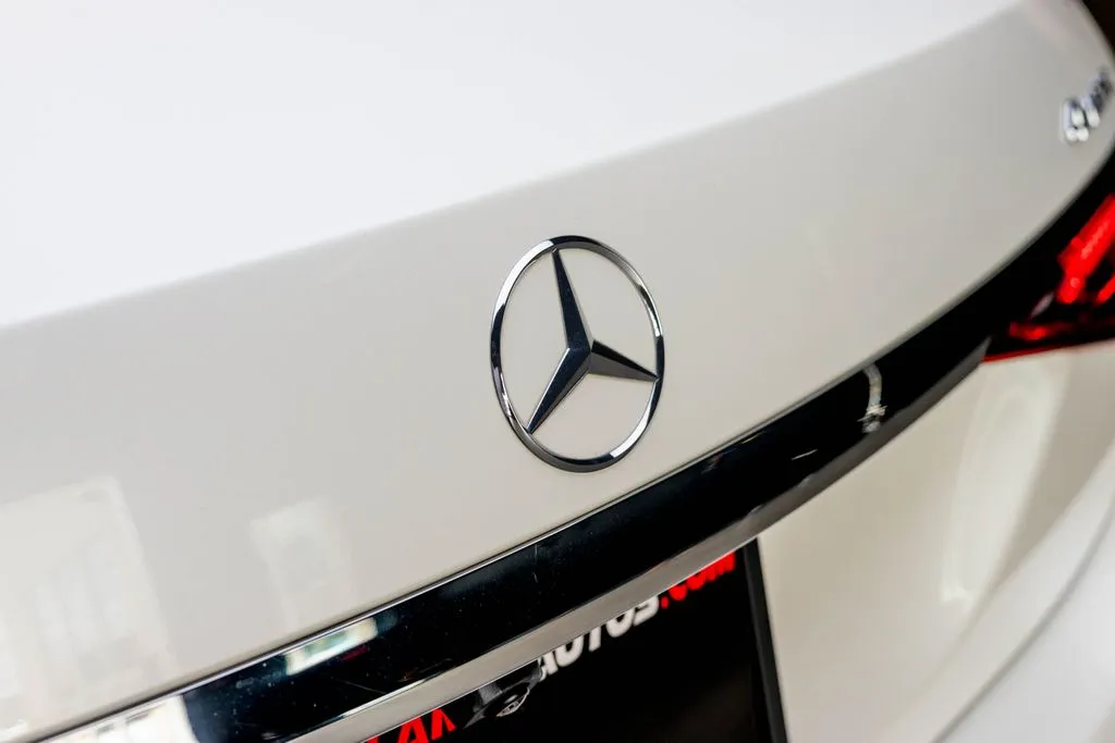 Mercedes-Benz S-Class photo 16