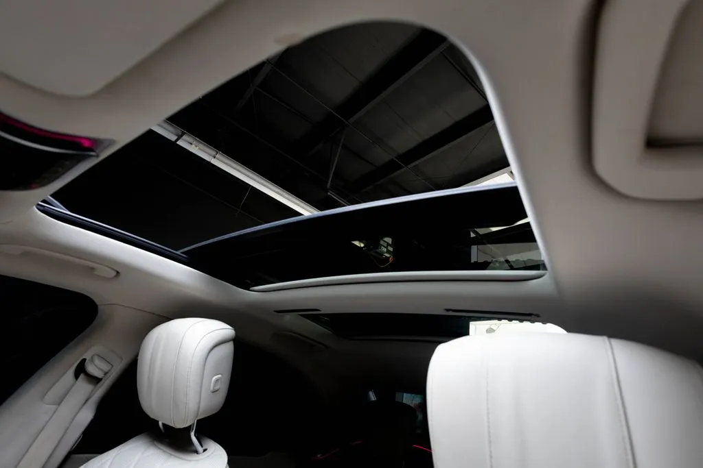 Mercedes-Benz S-Class photo 37