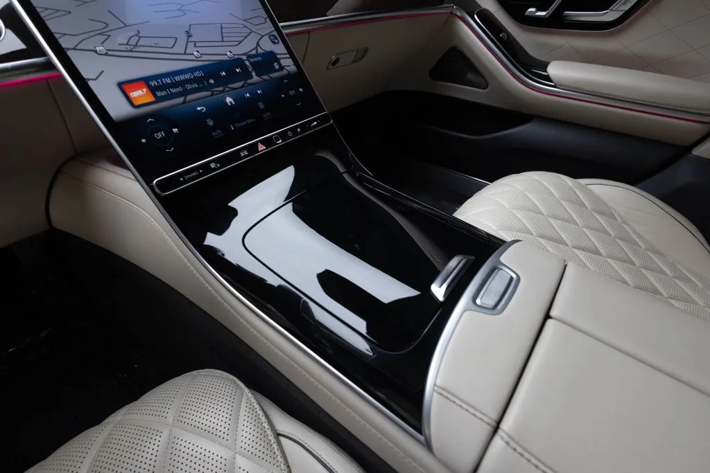 Mercedes-Benz S-Class photo 35