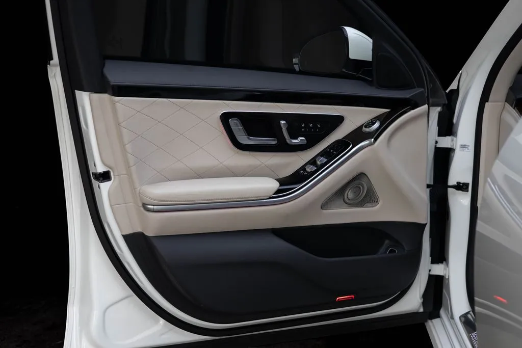 Mercedes-Benz S-Class photo 22