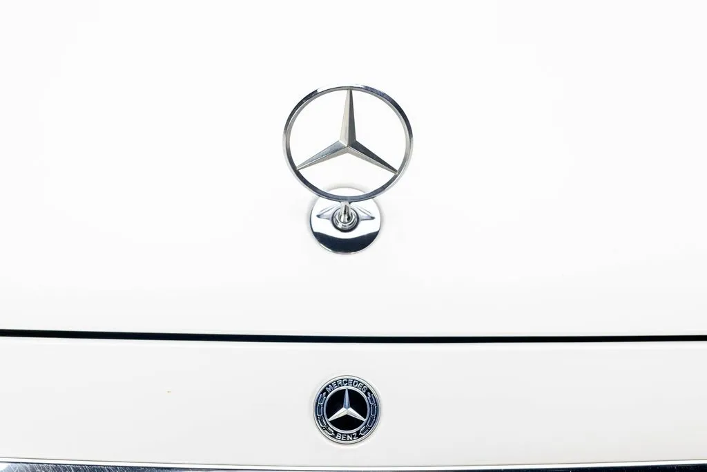 Mercedes-Benz S-Class photo 4