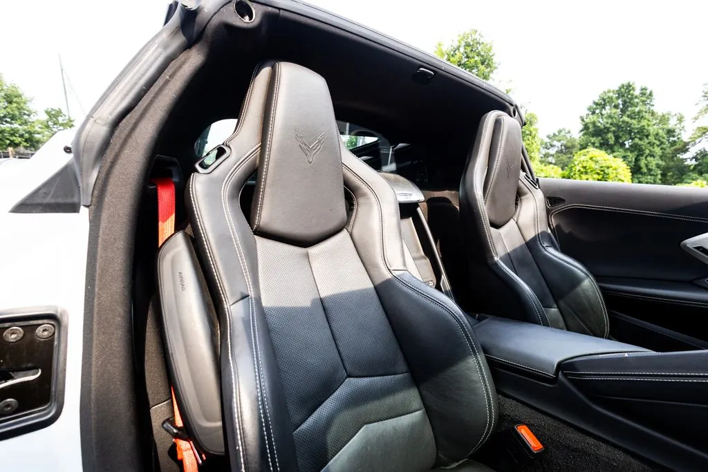 Chevrolet Corvette photo 45