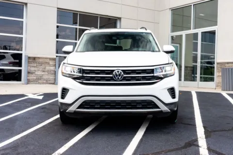 More photos of 2021 Volkswagen Atlas 3.6L V6 SE w/Technology at Atlanta Autos, GA