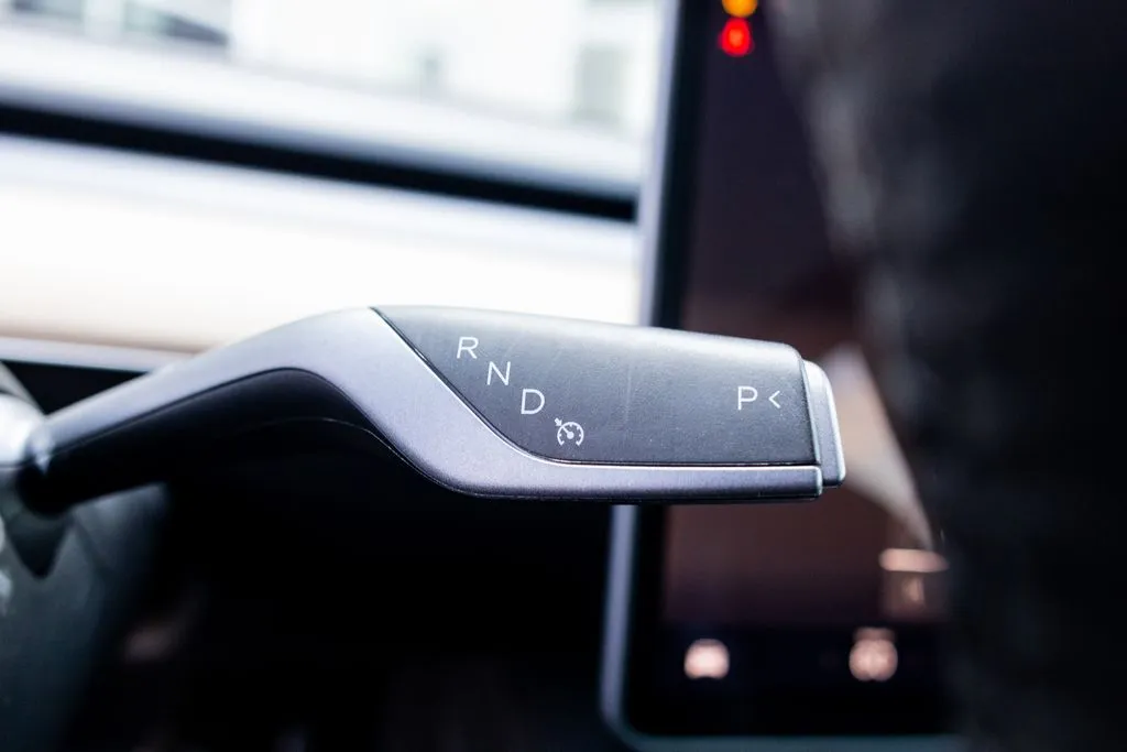 Tesla Model Y photo 29