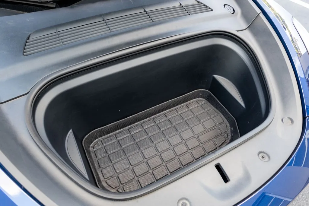 Tesla Model Y photo 60