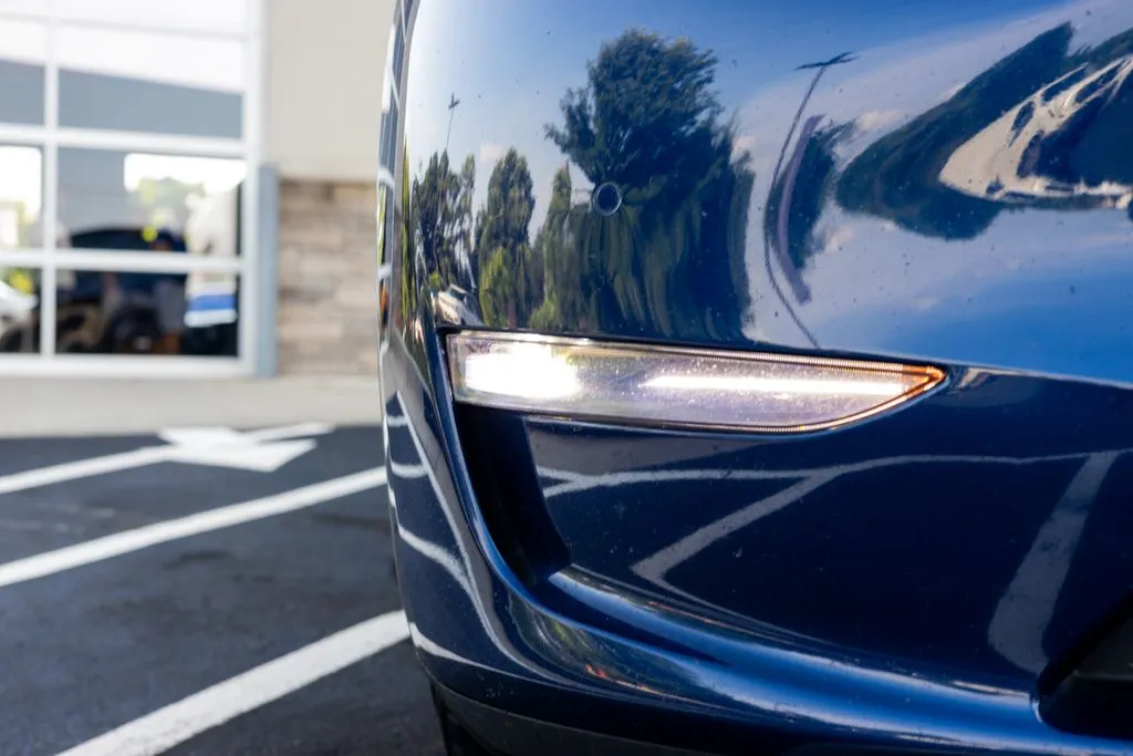 Tesla Model Y photo 9