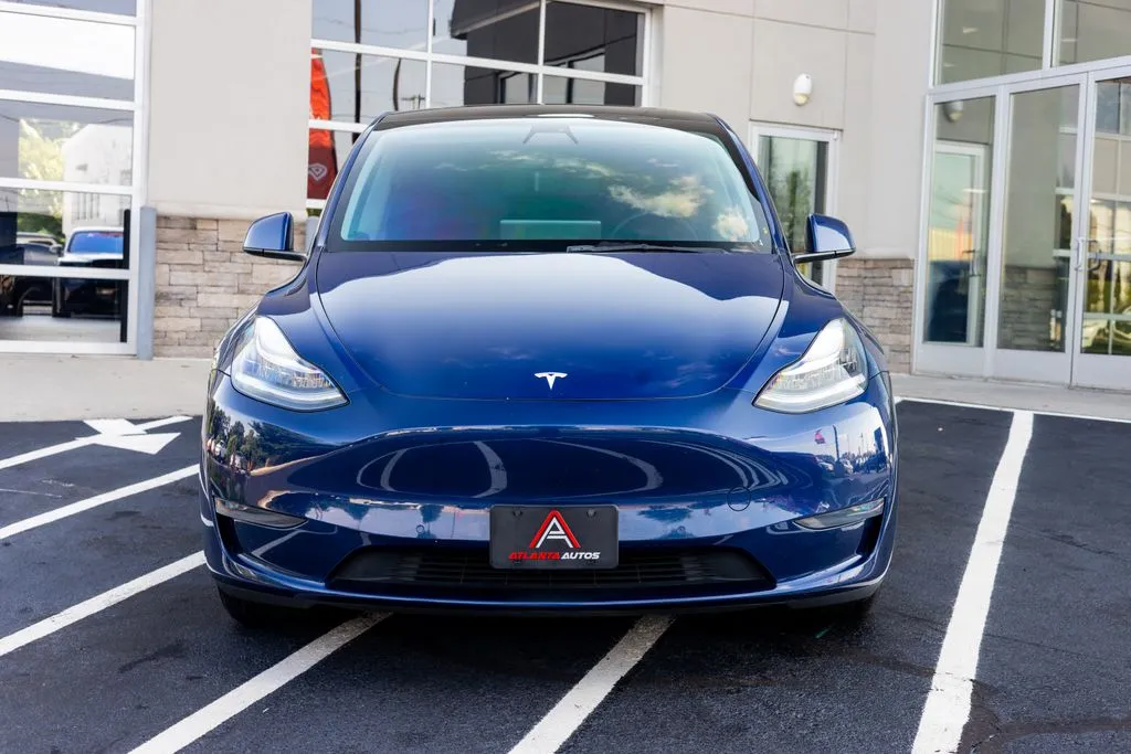 Tesla Model Y photo 5