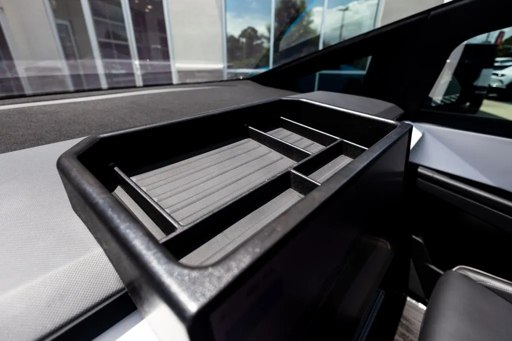 Tesla Cybertruck photo 23