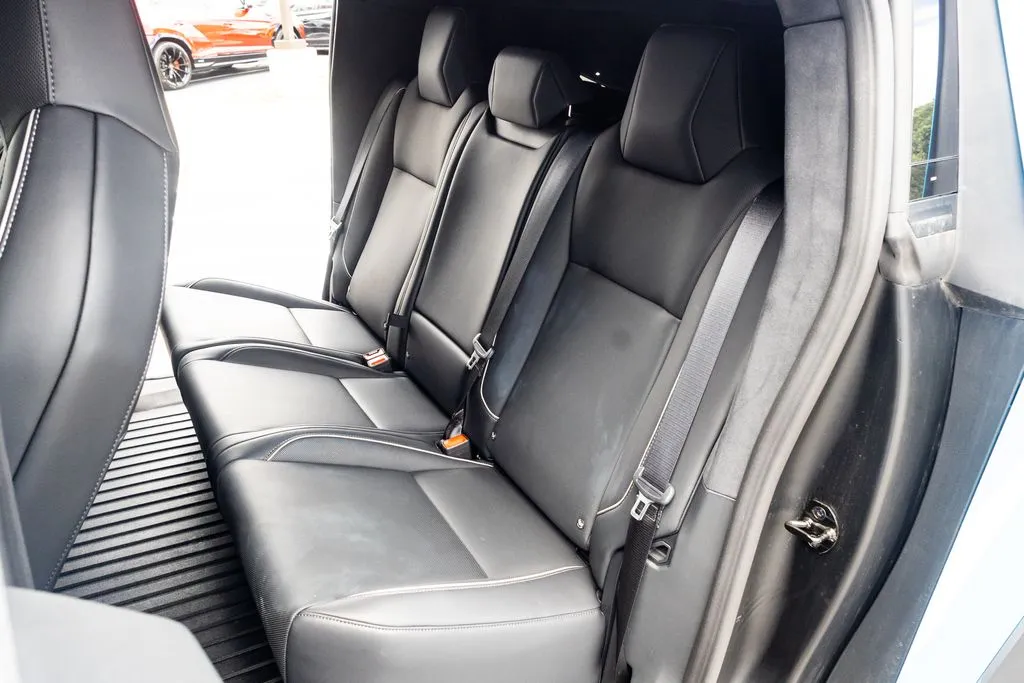 Tesla Cybertruck photo 41