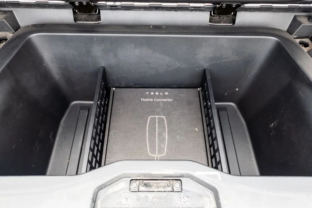 Tesla Cybertruck photo 46