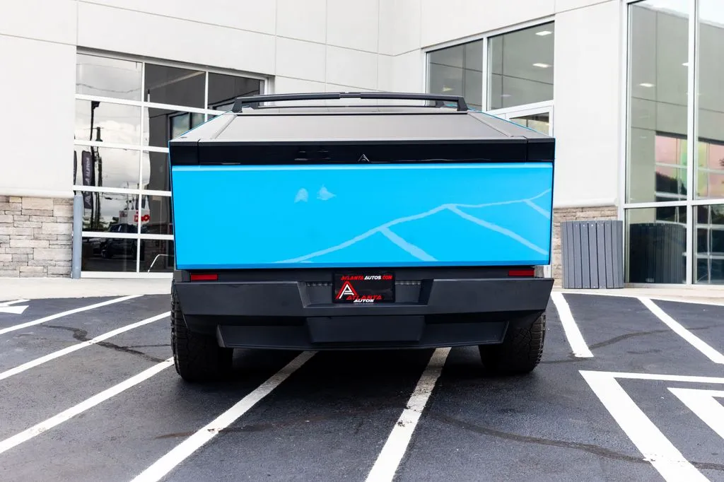 Tesla Cybertruck photo 12