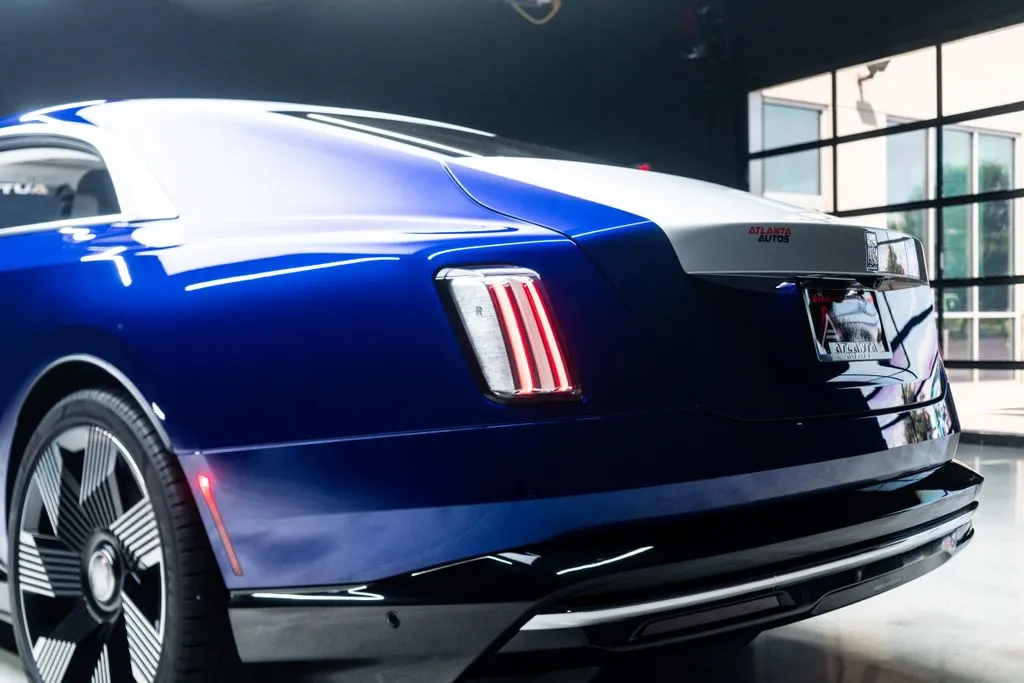 Rolls-Royce Spectre photo 20