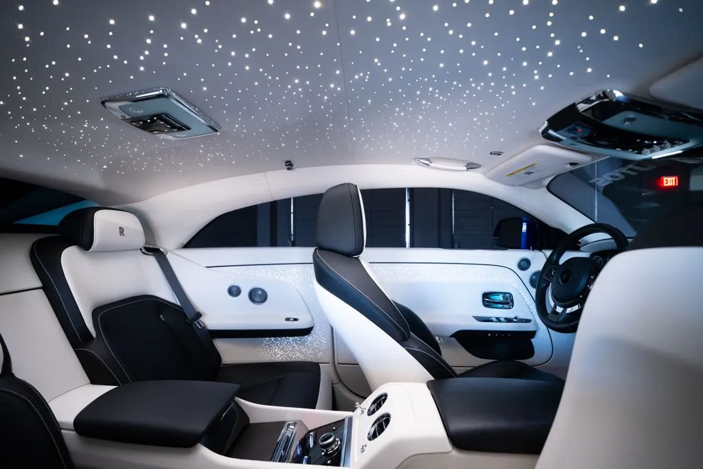 Rolls-Royce Spectre photo 55