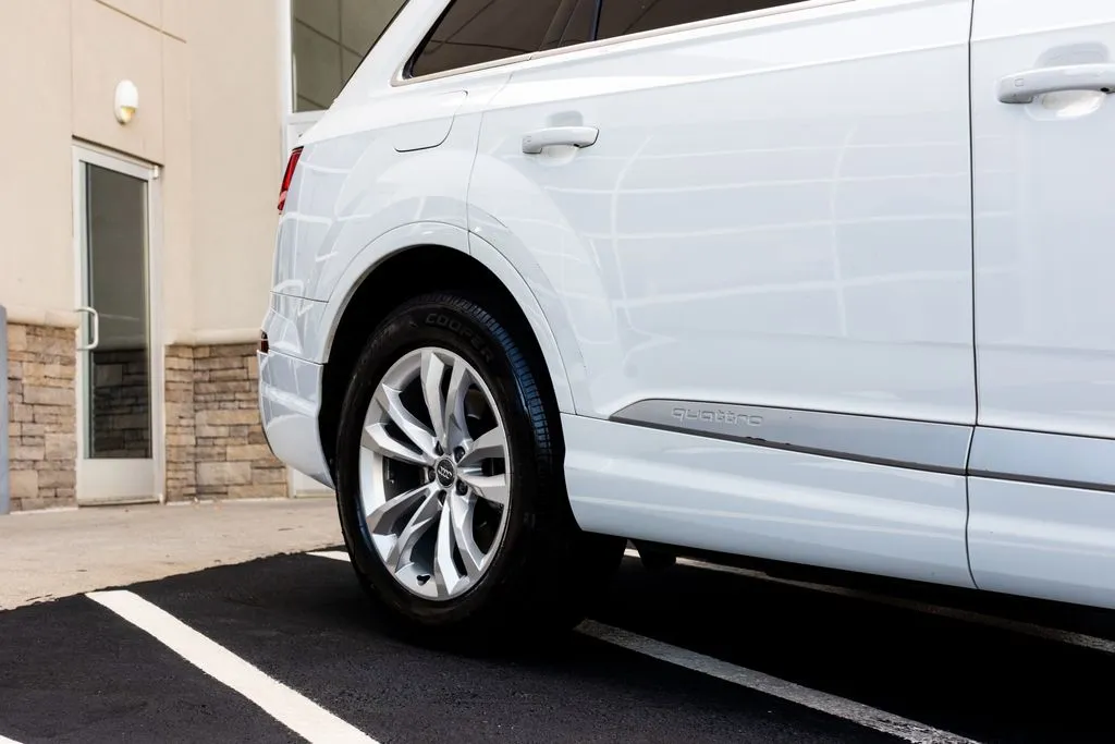 Audi Q7 photo 12