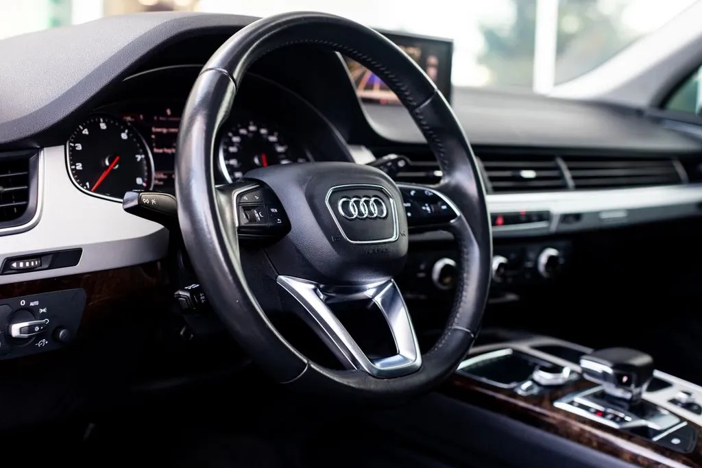 Audi Q7 photo 24