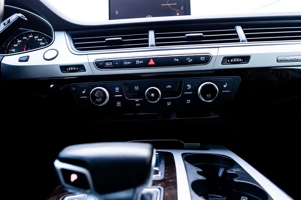 Audi Q7 photo 36