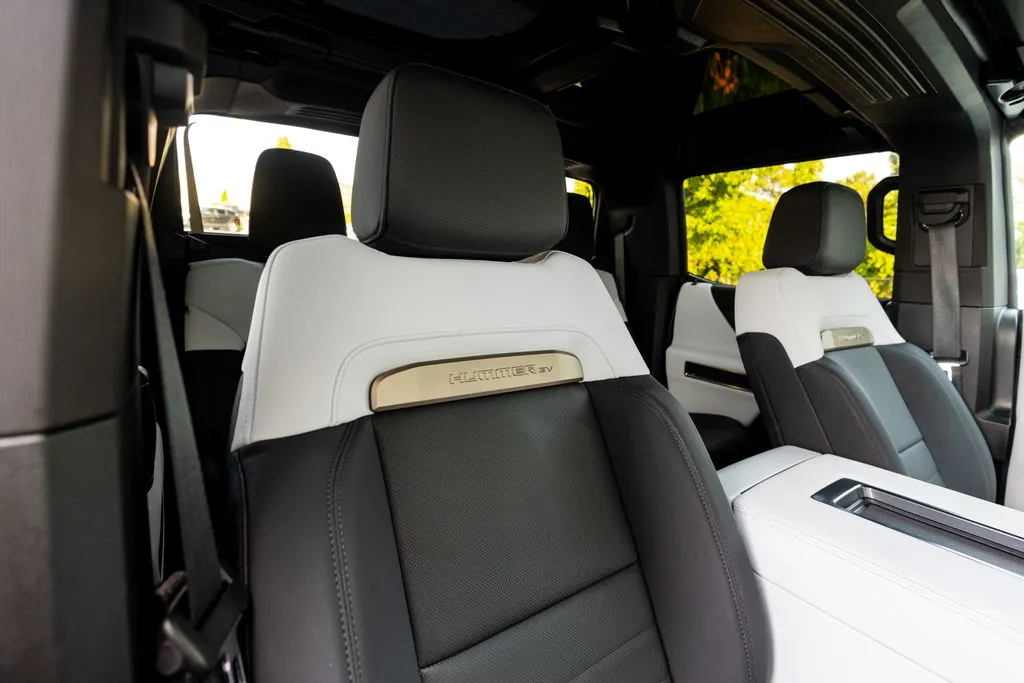 GMC Hummer EV Pickup photo 51