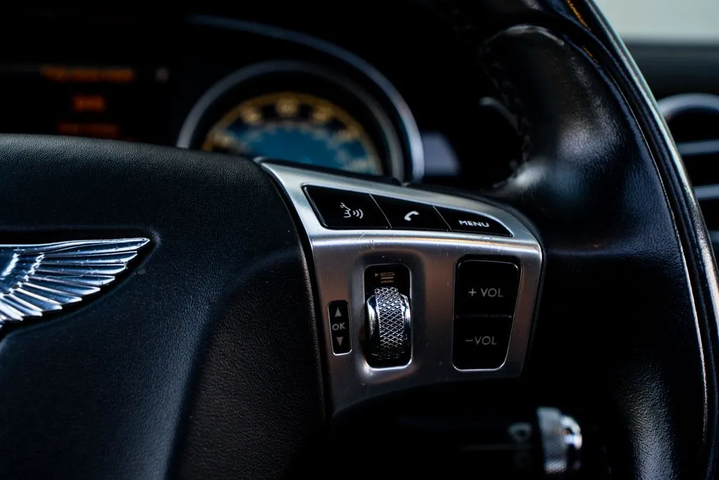 Bentley Flying Spur photo 23