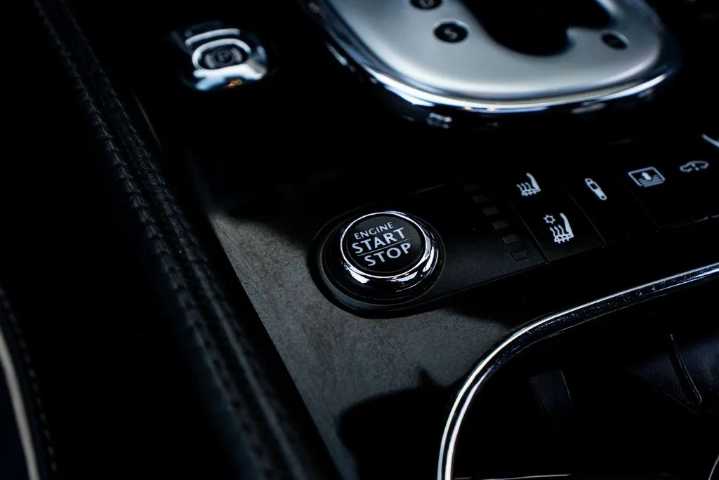 Bentley Flying Spur photo 30