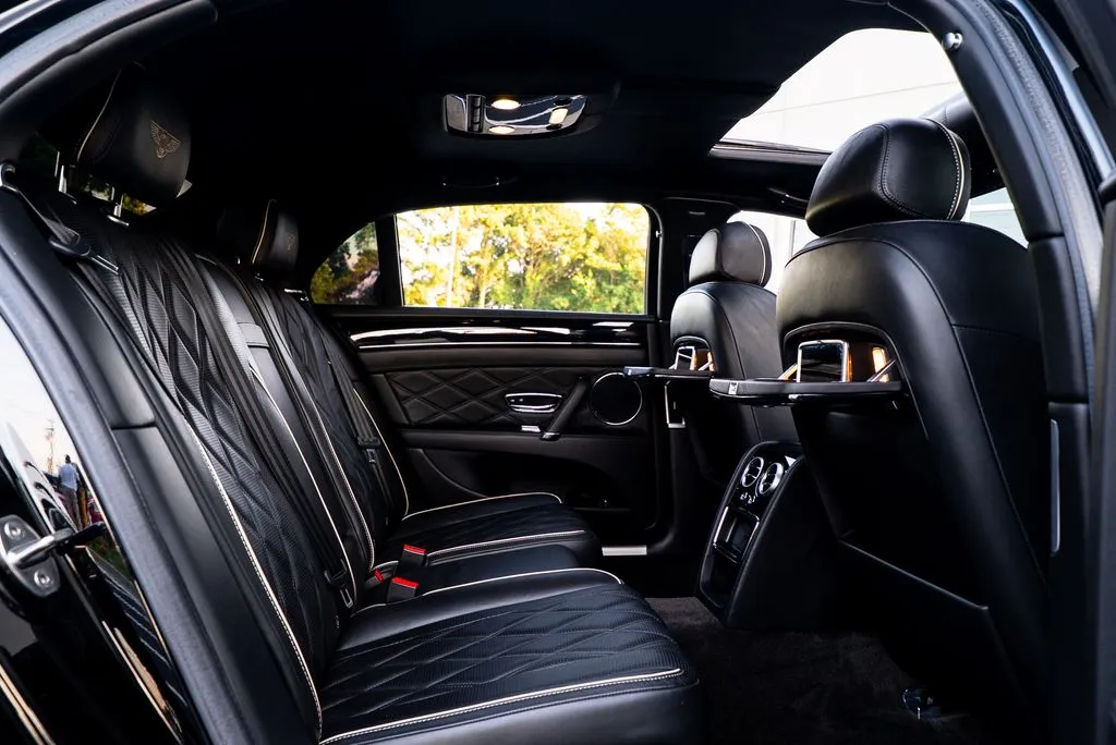 Bentley Flying Spur photo 38
