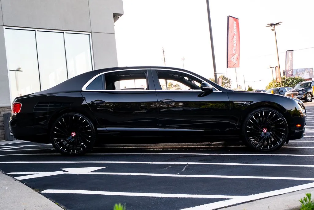 Bentley Flying Spur photo 6