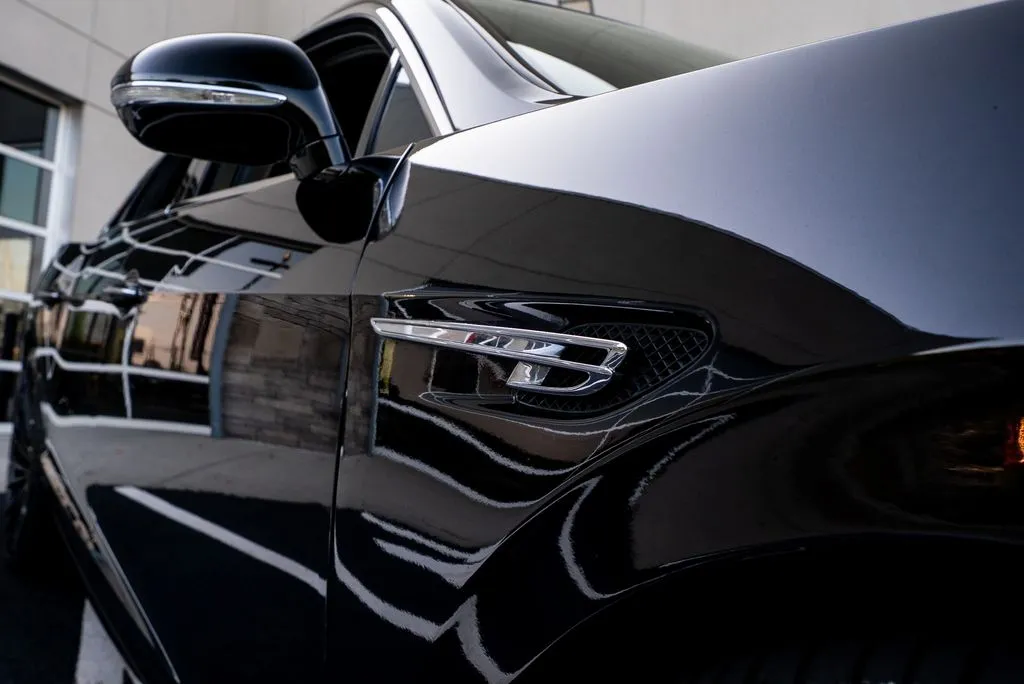 Bentley Flying Spur photo 10