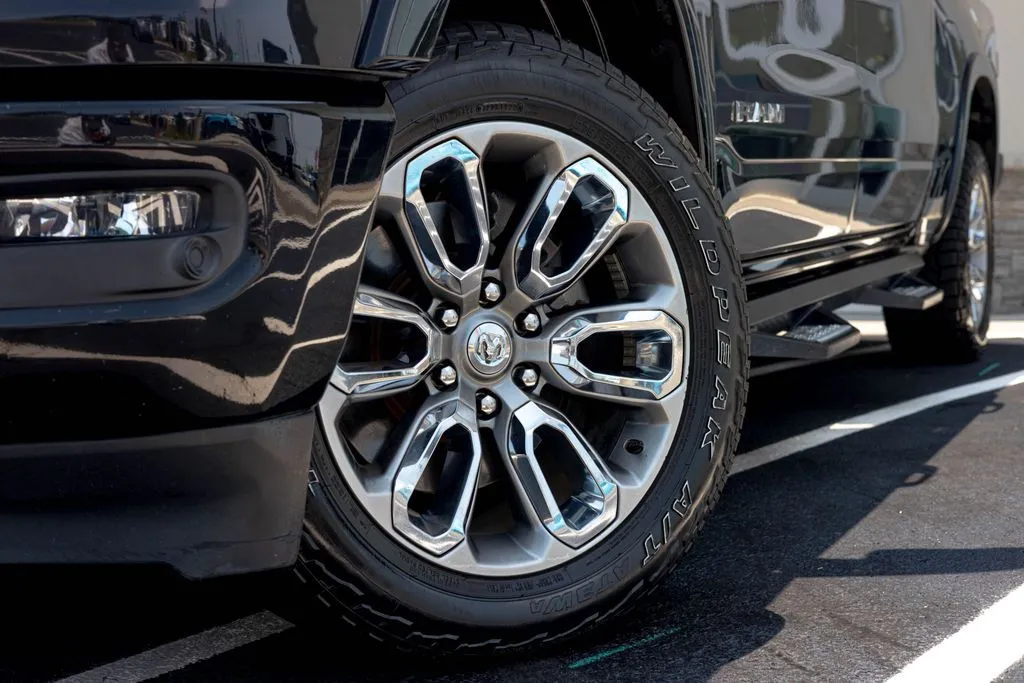 Ram 1500 photo 2