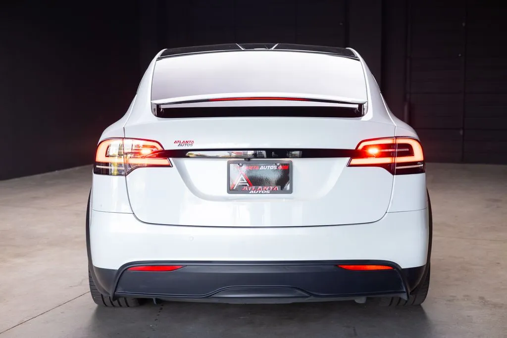 Tesla Model X photo 10