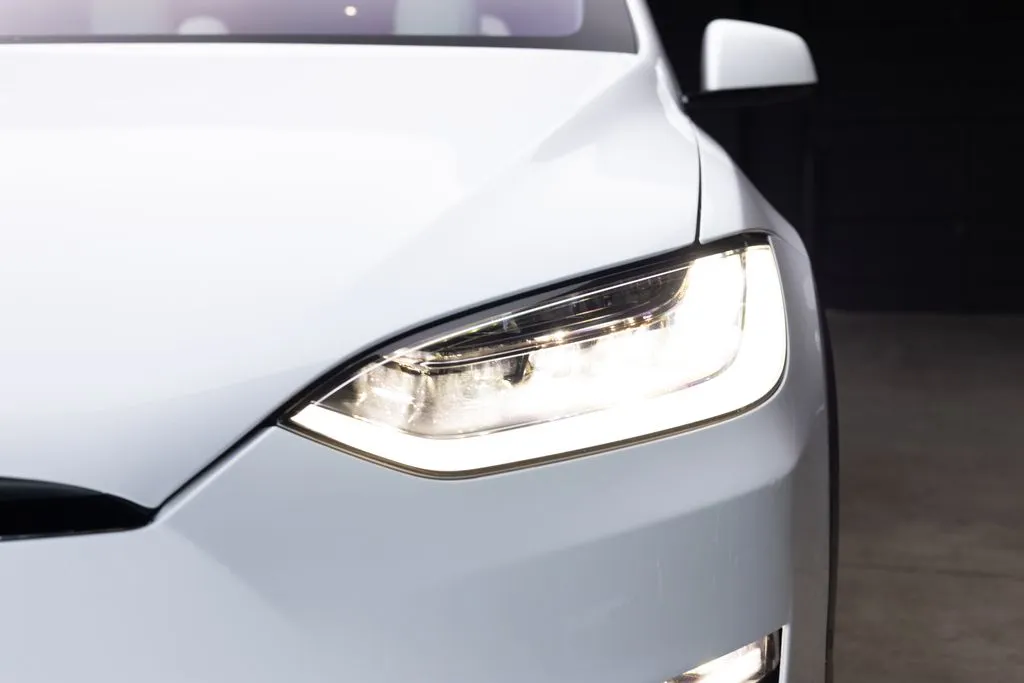 Tesla Model X photo 5