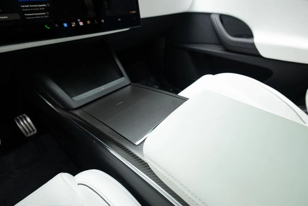 Tesla Model X photo 29