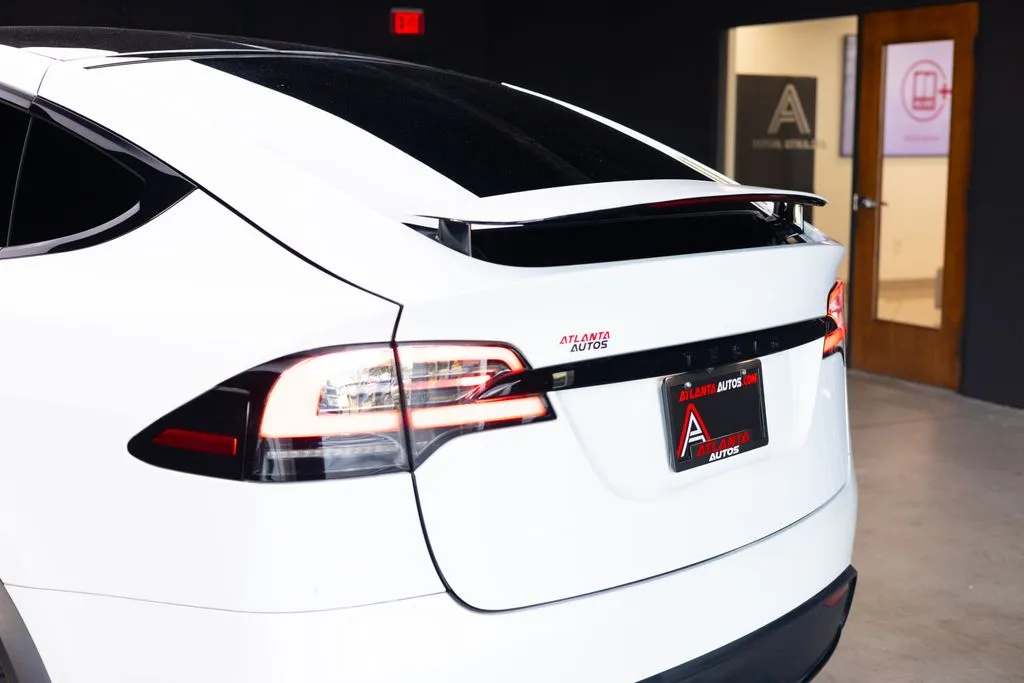Tesla Model X photo 14