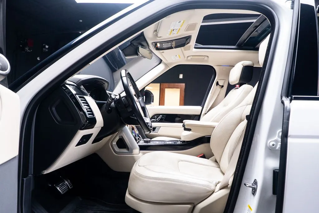 Land Rover Range Rover photo 24