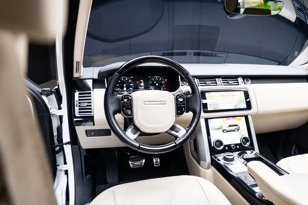 Land Rover Range Rover photo 26