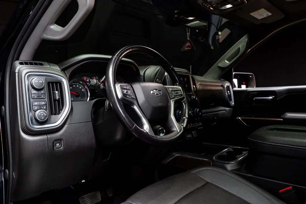 Chevrolet Silverado 1500 photo 28