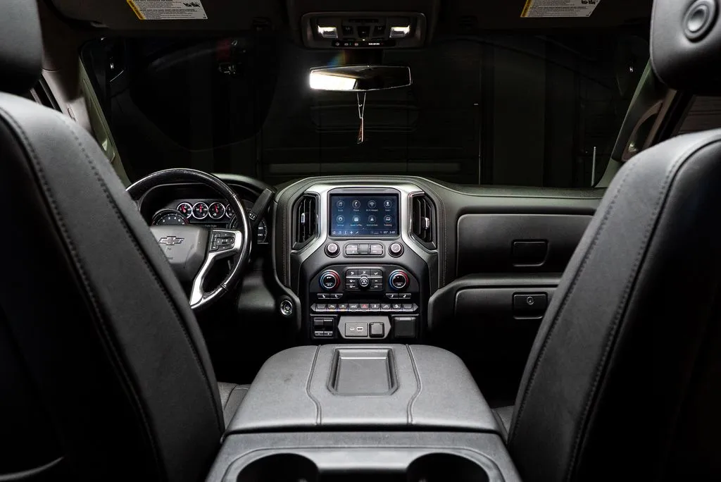 Chevrolet Silverado 1500 photo 42