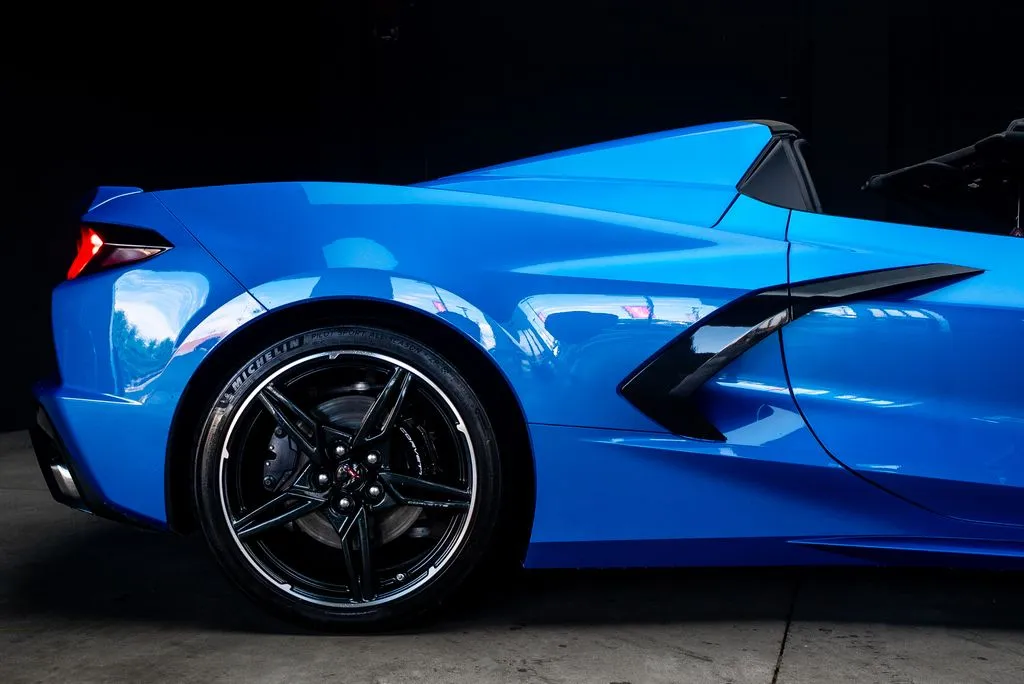 Chevrolet Corvette photo 17
