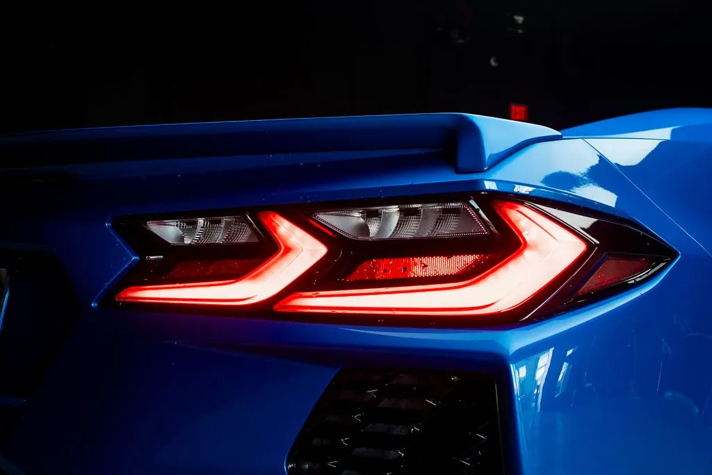Chevrolet Corvette photo 18