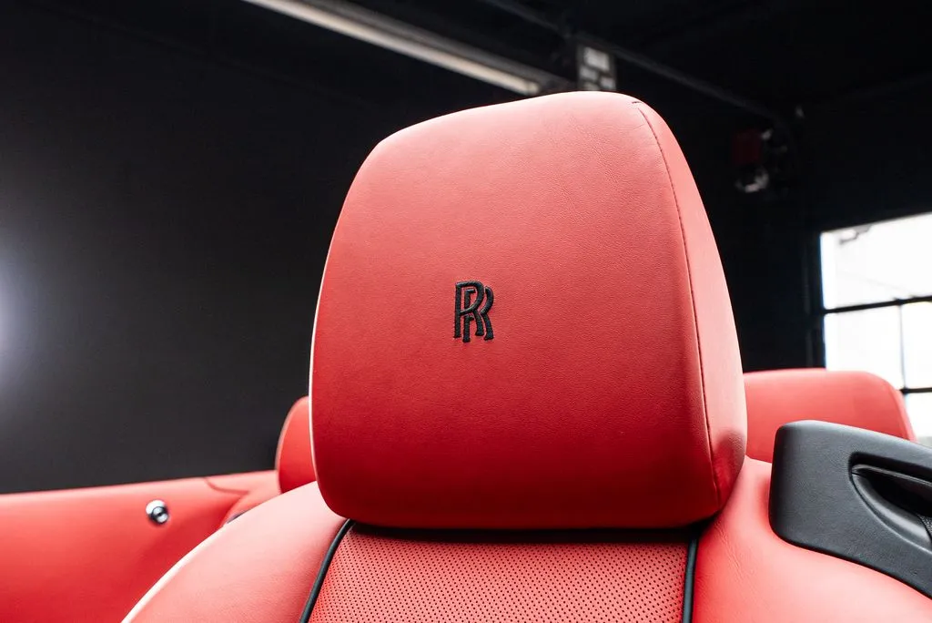 Rolls-Royce Dawn photo 31