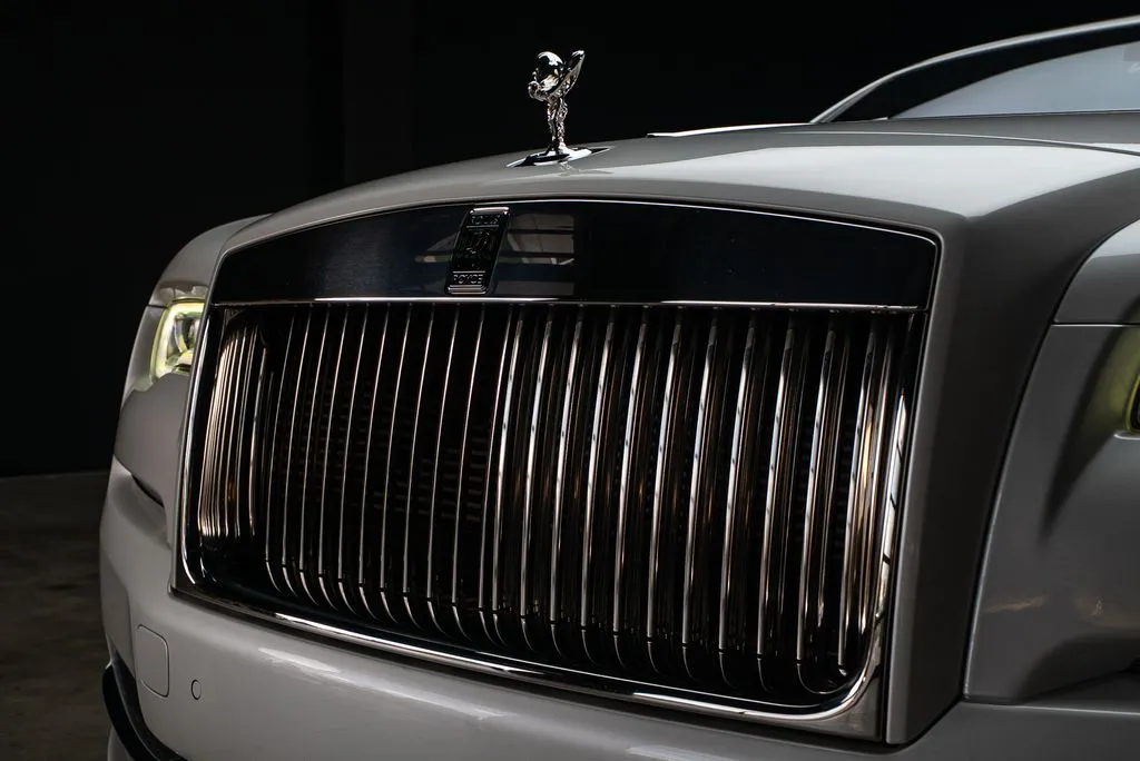 Rolls-Royce Dawn photo 6