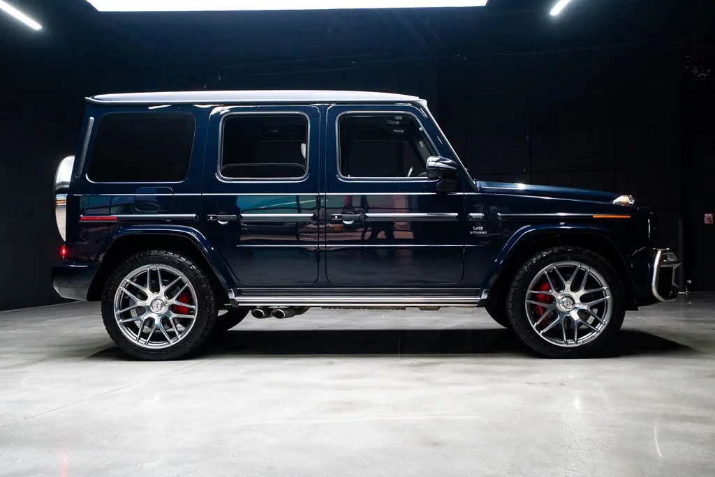 Mercedes-Benz G-Class photo 11