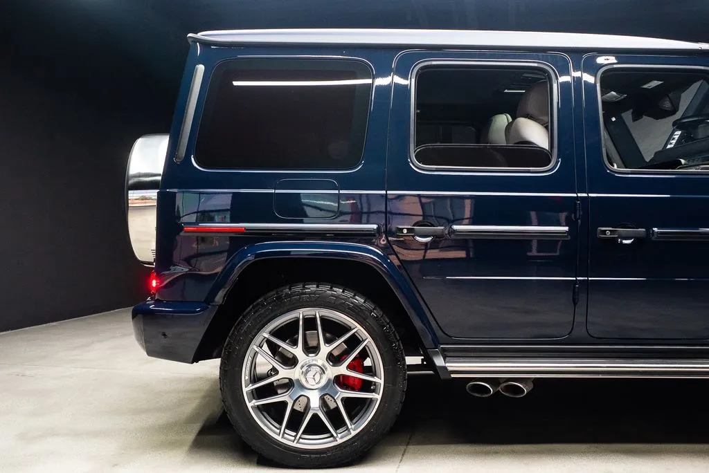 Mercedes-Benz G-Class photo 18