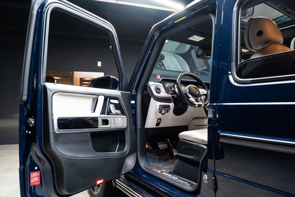 Mercedes-Benz G-Class photo 26