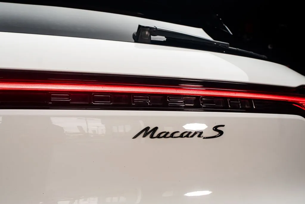 Porsche Macan photo 17