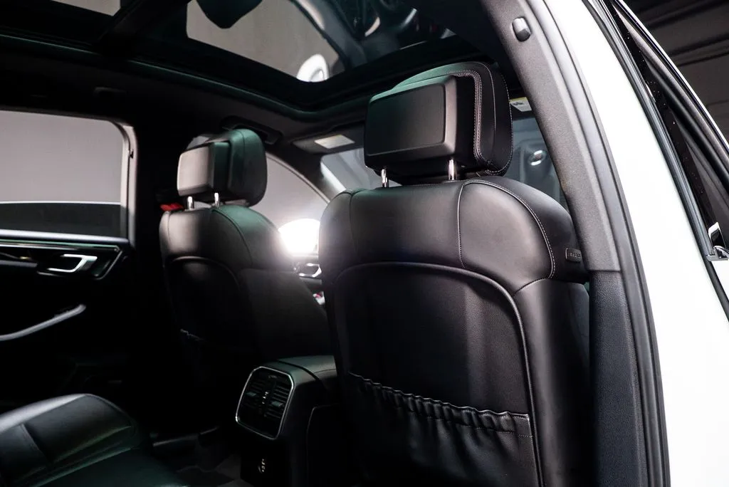 Porsche Macan photo 35